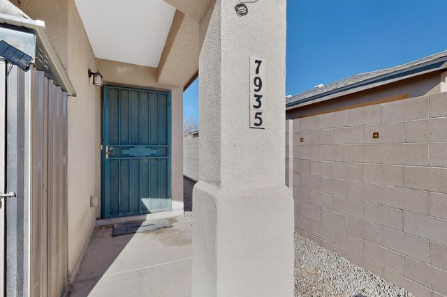 7935 Burkett Avenue NW, Albuquerque, NM 87120