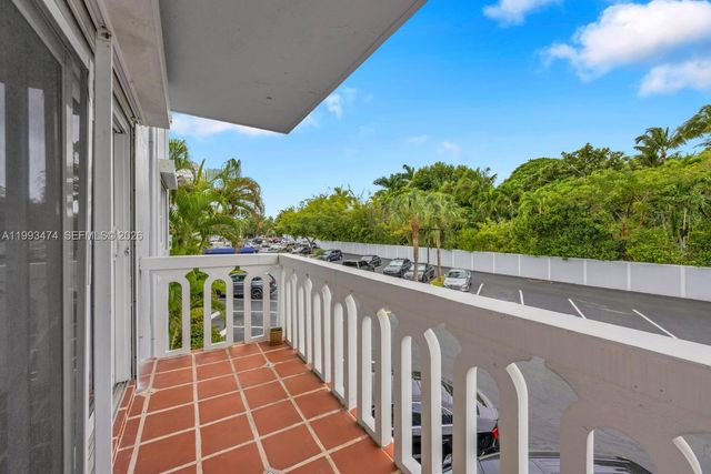 100 Edgewater Dr 207, Coral Gables, FL 33133