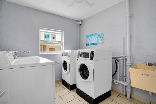 100 Edgewater Dr 207, Coral Gables, FL 33133