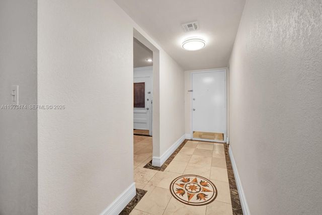 100 Edgewater Dr 207, Coral Gables, FL 33133