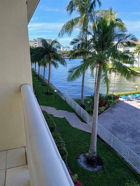 1891 S Ocean Drive 303, Hallandale Beach, FL 33009