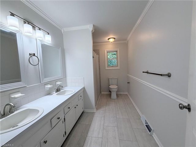222 Pleasantview Drive, King, NC 27021
