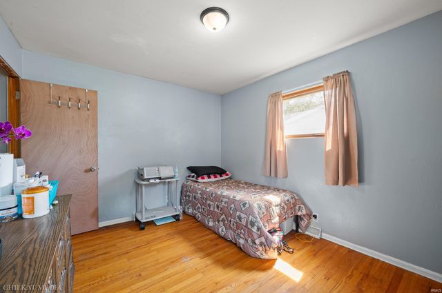 3718 Surrey Lane, South Bend, IN 46628