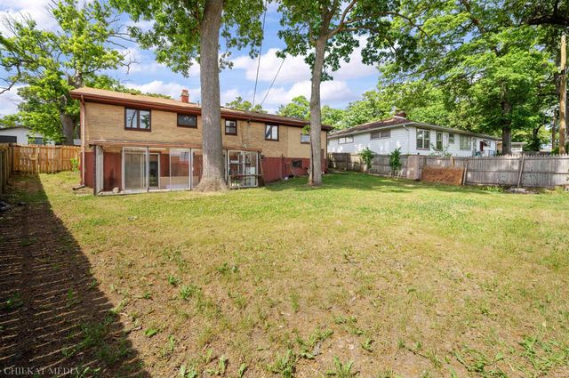 3718 Surrey Lane, South Bend, IN 46628