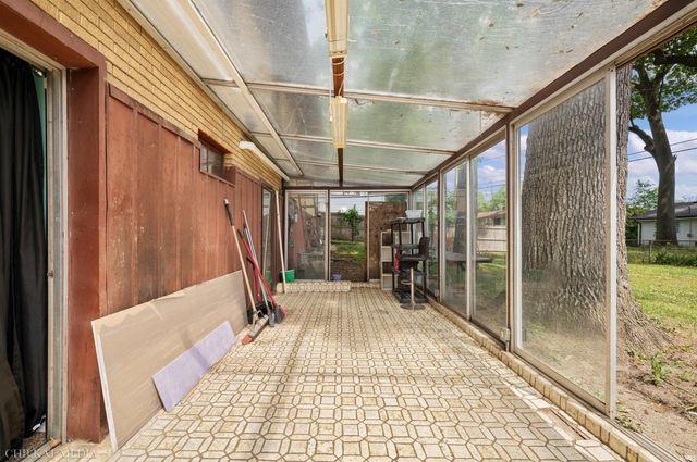 3718 Surrey Lane, South Bend, IN 46628