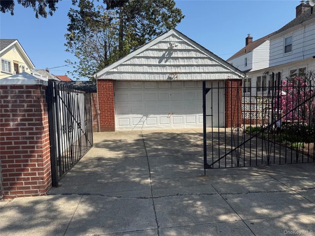115-118 229 Street, Cambria Heights, NY 11411