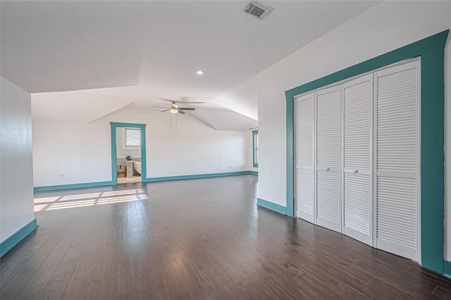 206 S Idaho Street, La Porte, TX 77571