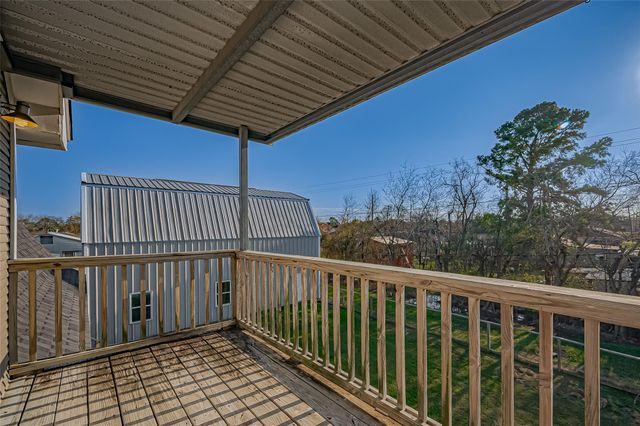 206 S Idaho Street, La Porte, TX 77571