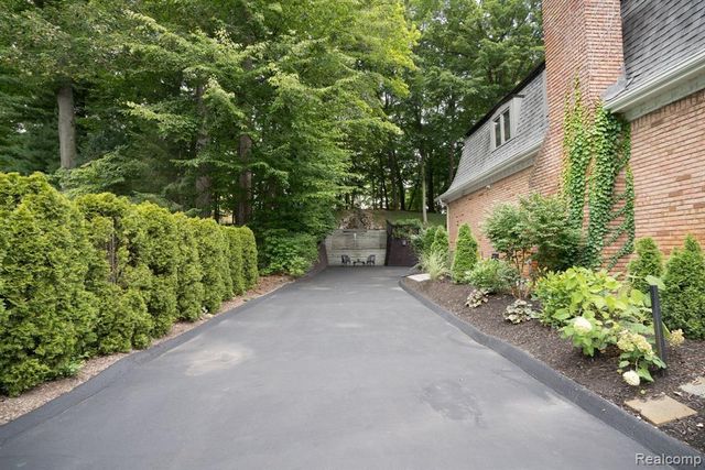 45778 Fermanagh Drive, Northville, MI 48168