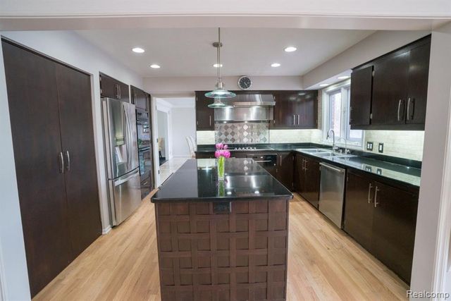 45778 Fermanagh Drive, Northville, MI 48168