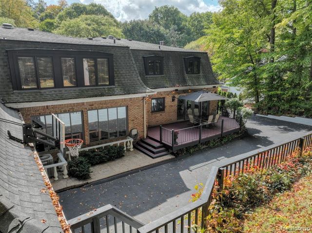45778 Fermanagh Drive, Northville, MI 48168