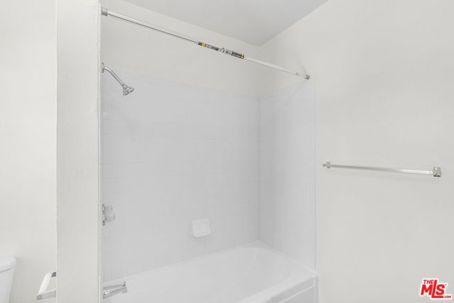 1042 Sonora Avenue B, Glendale, CA 91201