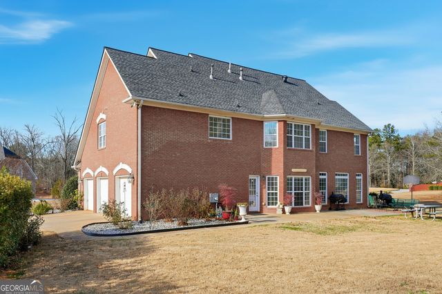 100 Saint Clair Court, Fayetteville, GA 30214
