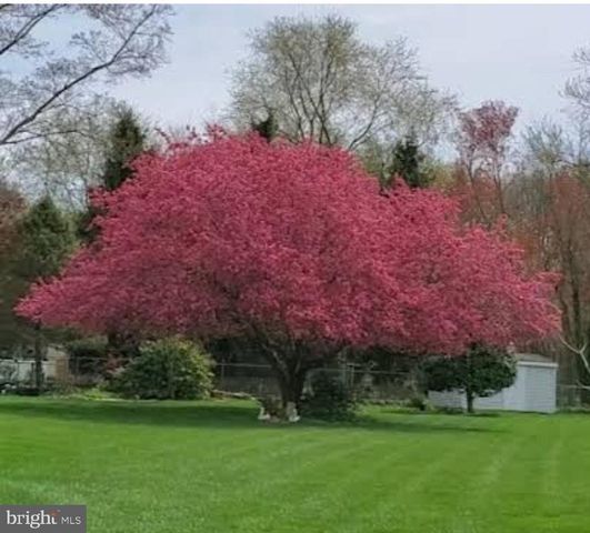 7 MELODY CT, Hamilton, NJ 08620