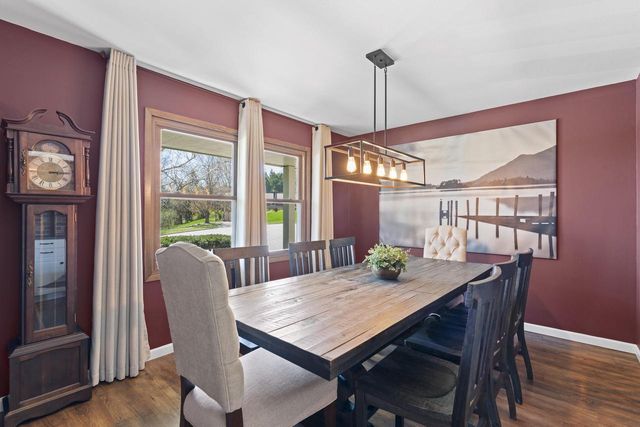 2904 Tensleep TERRACE, Waukesha, WI 53188