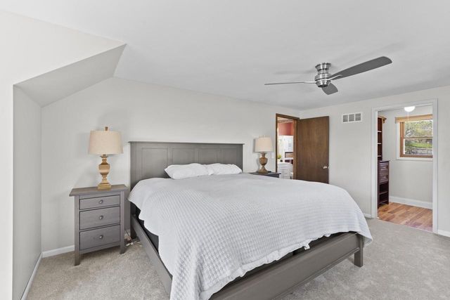 2904 Tensleep TERRACE, Waukesha, WI 53188