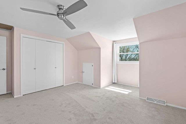 2904 Tensleep TERRACE, Waukesha, WI 53188