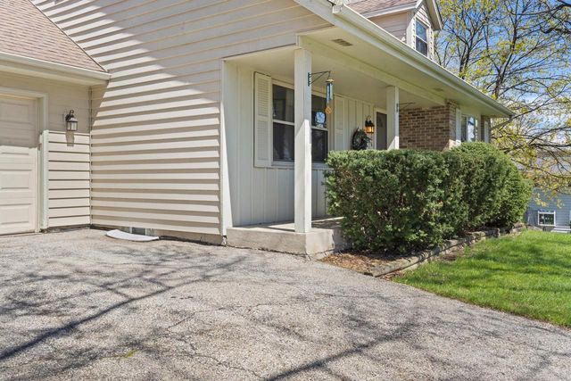 2904 Tensleep TERRACE, Waukesha, WI 53188