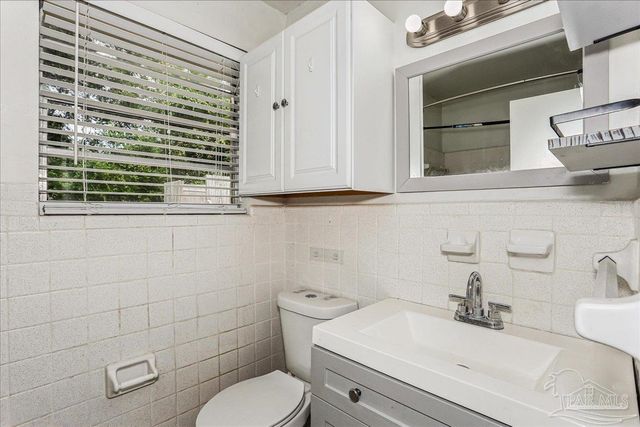 918 Montclair Rd, Pensacola, FL 32505