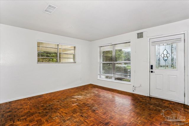 918 Montclair Rd, Pensacola, FL 32505