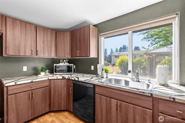 7943 4th Court SE, Lacey, WA 98503