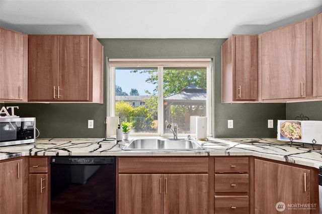 7943 4th Court SE, Lacey, WA 98503