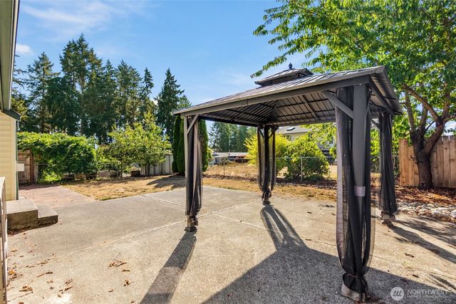 7943 4th Court SE, Lacey, WA 98503