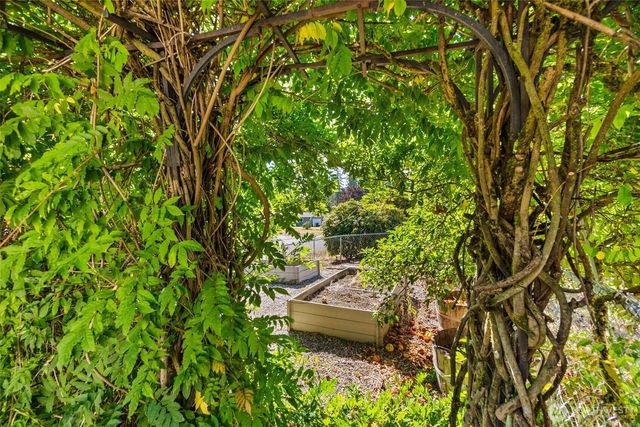 7943 4th Court SE, Lacey, WA 98503