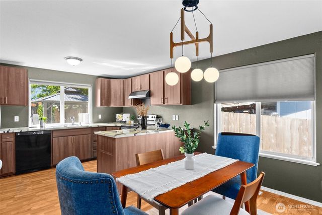 7943 4th Court SE, Lacey, WA 98503