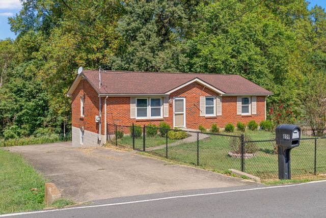 809 Pollard Rd, Clarksville, TN 37042