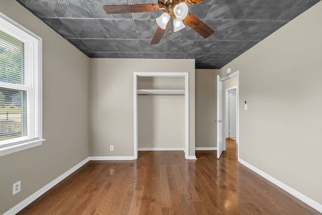 809 Pollard Rd, Clarksville, TN 37042