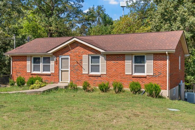 809 Pollard Rd, Clarksville, TN 37042
