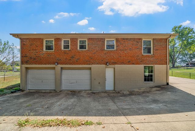 809 Pollard Rd, Clarksville, TN 37042