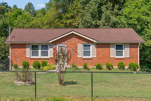 809 Pollard Rd, Clarksville, TN 37042