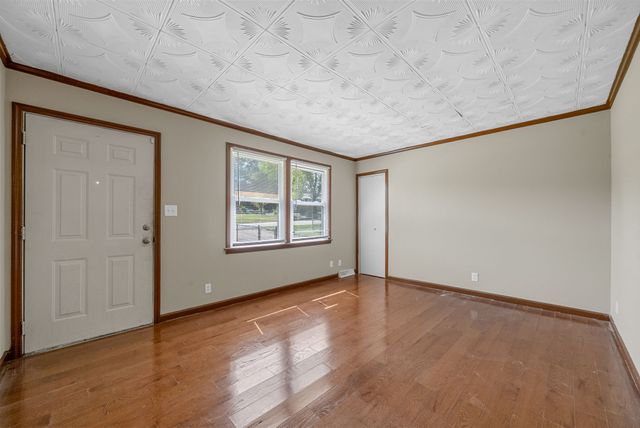 809 Pollard Rd, Clarksville, TN 37042