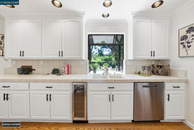 417 Persimmon Rd, Walnut Creek, CA 94598