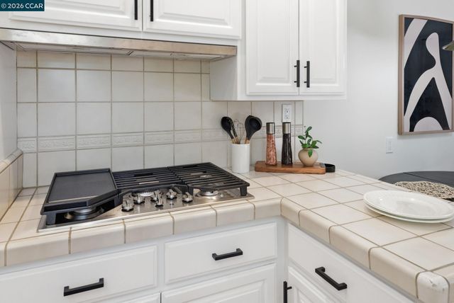 417 Persimmon Rd, Walnut Creek, CA 94598