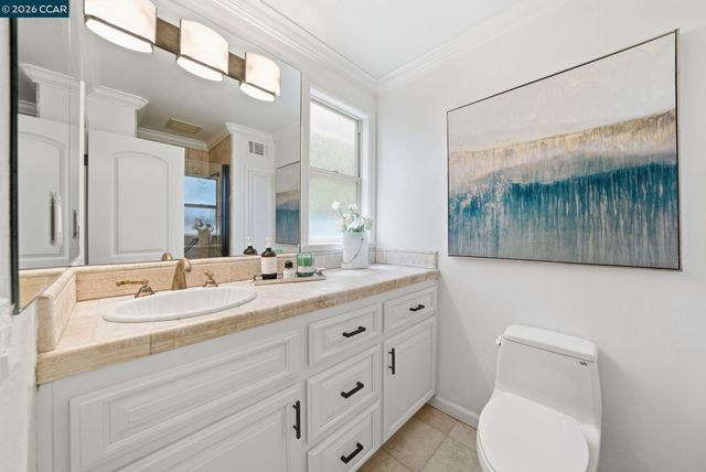 417 Persimmon Rd, Walnut Creek, CA 94598