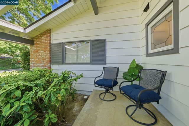 417 Persimmon Rd, Walnut Creek, CA 94598
