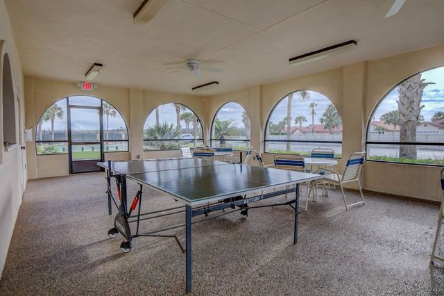 18 Las Casitas Blvd, Palm Coast, FL 32137