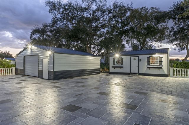 16200 Orange Avenue, Fort Pierce, FL 34945