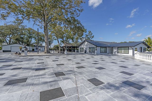 16200 Orange Avenue, Fort Pierce, FL 34945