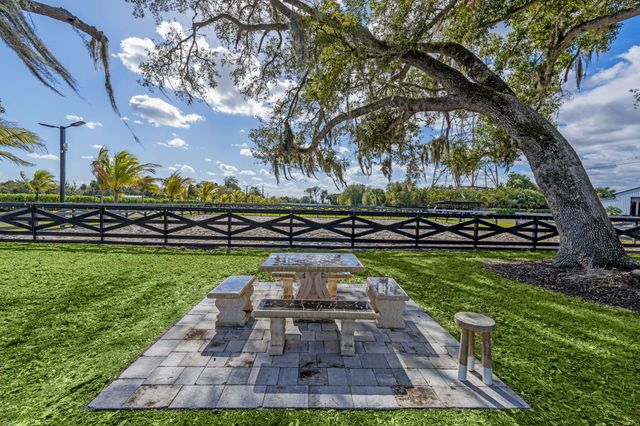 16200 Orange Avenue, Fort Pierce, FL 34945