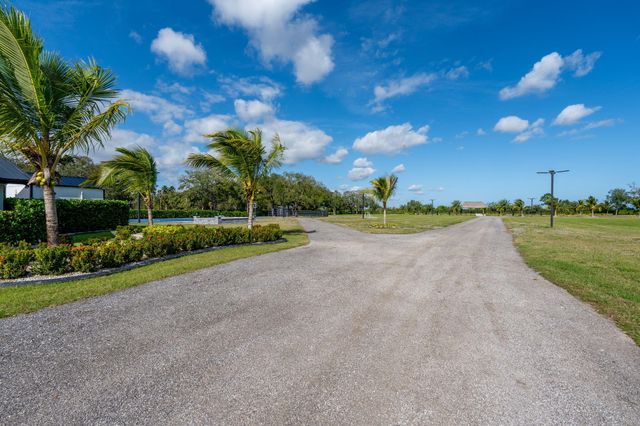 16200 Orange Avenue, Fort Pierce, FL 34945