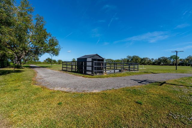 16200 Orange Avenue, Fort Pierce, FL 34945