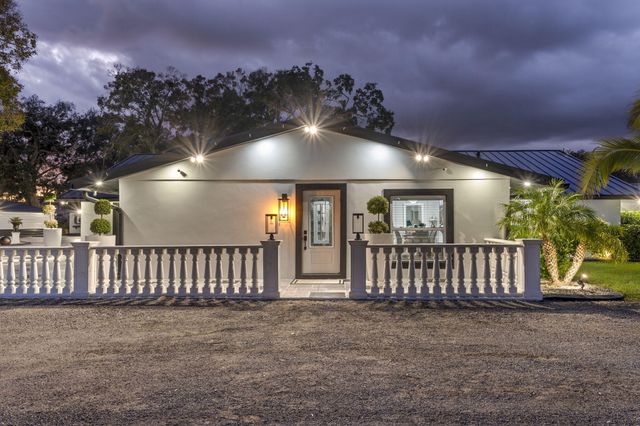 16200 Orange Avenue, Fort Pierce, FL 34945