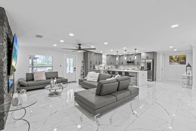 16200 Orange Avenue, Fort Pierce, FL 34945