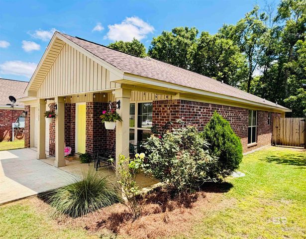 16132 Hoiles Avenue, Silverhill, AL 36576