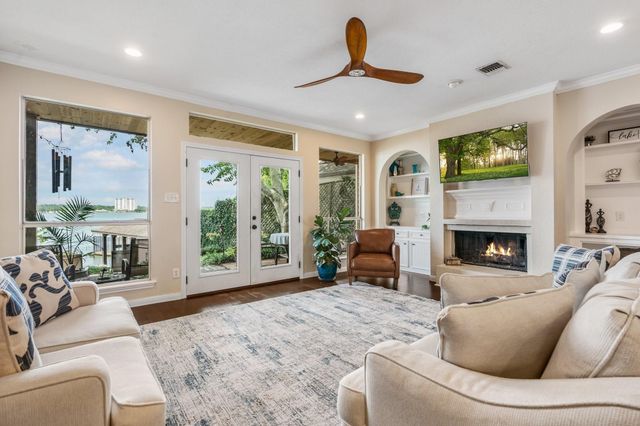 1130 Lake View Drive, Montgomery, TX 77356
