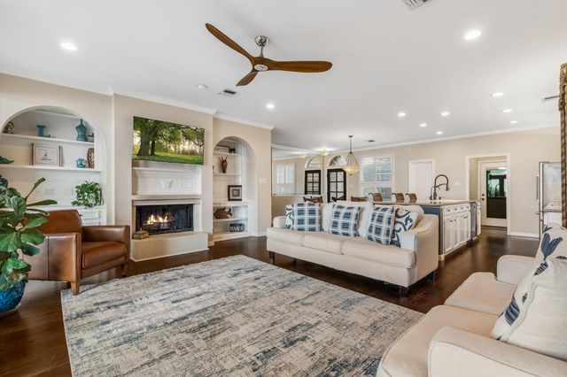 1130 Lake View Drive, Montgomery, TX 77356